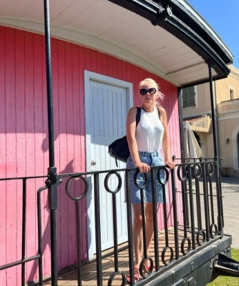 💋
Мои услуги настолько разнообразны, что ты точно найдешь то, что подойдет именно тебе. 😏 Люблю эксперименты и новые ощущения, поэтому с меня ты точно не устанешь. 💥
Фото в моем профиле говорят сами за себя - я сексуальная и привлекательная. 😍 Здесь ты найдешь описание и отзывы, которые подтверждают мою незабываемость и профессионализм. 💯
Как опытная проститутка, я создам атмосферу уюта и страсти, чтобы ты смог расслабиться и насладиться самыми безумными фантазиями. 💦
Не теряй времени и переписывайся со мной уже сейчас! ❤️ Я жду тебя в Москве, чтобы воплотить в жизнь все твои мечты. 🌟 Дарья